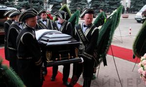 Одесити попрощались із загиблими в авіакатастрофі в Донецьку