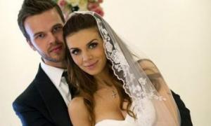 Анна Седокова таки розлучається з чоловіком
