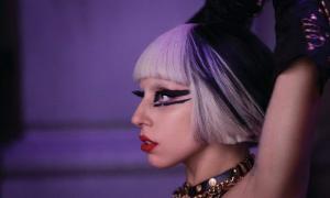 Lady Gaga перенесла операцію на нозі