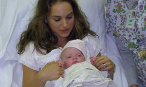 Наталі Портман підозрюють у другій вагітності