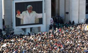 Послухати прощальну промову Папи зібралось 50 тисяч вірян