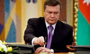 Янукович підписав закон про персональне голосування нардепів 