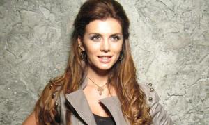 Анна Седокова розповіла про розлучення у новому кліпі