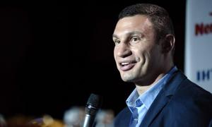 Якби президентські вибори відбулися в лютому, Кличко став би другим 