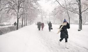 У середині березня Україну підморозить і засипатиме снігом
