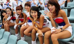 У Південній Кореї заборонили носити міні-спідниці 