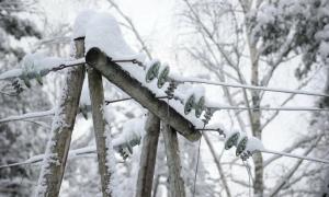 Стихія: у 343 населених пунктах 12 областей досі не відновили енергопостачання