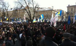 У Львові акція «Вставай, Україно!» зібрала близько 10 тисяч людей