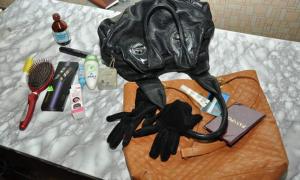 Тернопільські міліціонери затримали 20-річну гастролерку, яка полювала на сумочки