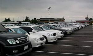 Євросоюз просить Україну почекати з рішенням про спецмита на іномарки