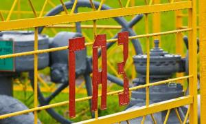 Азаров заявив, що Україна не має шансів розірвати «газовий» контракт з Росією через суд