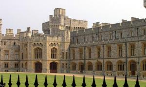 Королева Британії опалюватиме Віндзорський замок дровами
