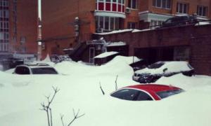 Київські двори розчистять від снігу тільки на вихідних