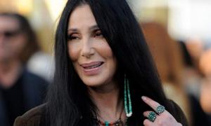 Нервове напруження доводить Шер до серцевого нападу 