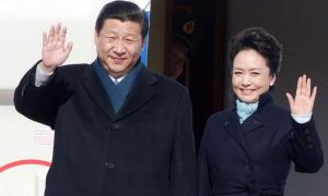 Першу леді Китаю охрестили новою іконою стилю