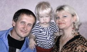 Жінку, яка вбила двох прийомних дітей, засудили до 15 років і хочуть позбавити батьківських прав