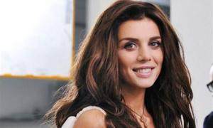 Седокова з двома дочками перебралась у новий дім