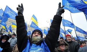 ЗМІ: Партія регіонів через соцмережу збирає людей на проплачений мітинг