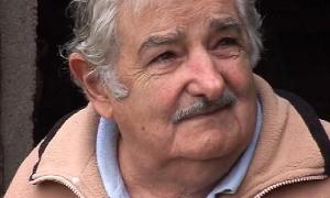 Президент Уругваю назвав главу Аргентини «старою відьмою»  