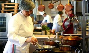 Кращим шеф-поваром у світі визнали кухаря сімейного ресторану в Італії