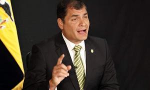 Президент Еквадору заборонив підвищувати зарплату керівникам держави