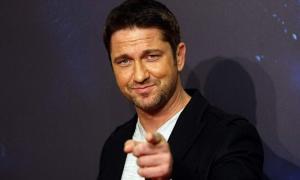 Джерард Батлер не поспішає одружуватися, тому що вважає себе дитиною