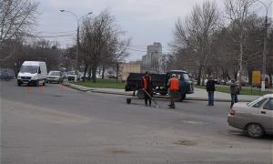 У Миколаєві до приїзду Януковича аврально чистять стіни і латають дороги