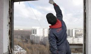 Шахрай оббирав людей під приводом встановлення пластикових вікон