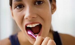 Стоматит можуть викликати навіть зубні пасти