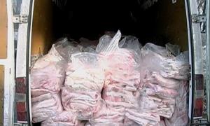 На Київщині міліціонери затримали водія, який віз три тонни неякісного сала