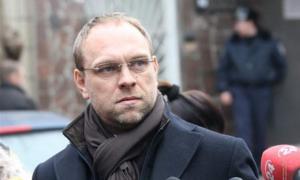 Автомобіль Власенка у Харкові облили зеленкою