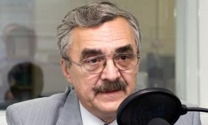 Російський політолог запевняє, що насправді українською мовою є російська