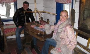 Волочкова хоче народити дитину новому коханому