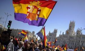Іспанці протестують проти монархії і вимагають повернення республіки