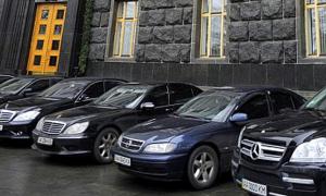 Автобаза Верховної Ради купила запчастин і шин на мільйон
