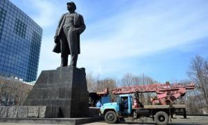 У Донецьку пам’ятник Леніну відмили до травневих свят