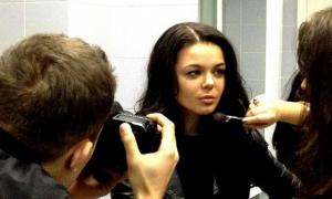 Аліна Гросу грає головну роль у кількох короткометражках