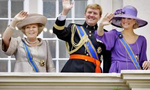 Королева Нідерландів віддає престол старшому синові