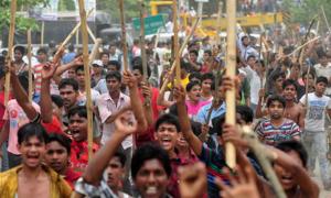 Робітники Бангладеш вимагають повісити керівництво розваленої фабрики