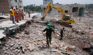 У Бангладеш завершилася рятувальна операція на місці обвалення багатоповерхівки
