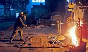 Промислове виробництво в Україні скорочується