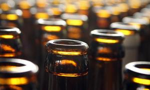 В Україні стали менше виробляти спиртного і цигарок