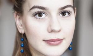 Переможниця Євробачення збрехала про своє королівське походження