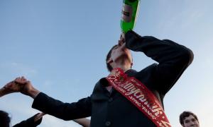 У Росії випускників хочуть залишити без спиртного