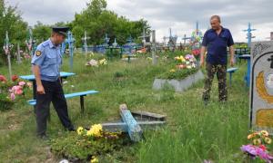 П’яний розбишака понівечив могили, не пошкодувавши й пам’ятника рідному діду