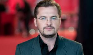 Пономарьов закрутив роман із 19-річною учасницею вокального шоу?