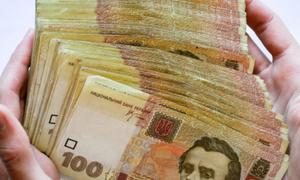 У держбюджеті утворилась дефіцитна дірка у 16 мільярдів гривень