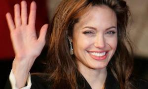 Сьогодні Анджеліна Джолі святкує 38-й день народження