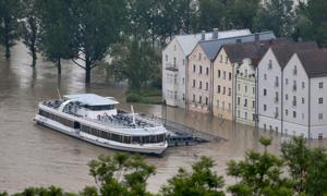 Повінь паралізувала судноплавство у Німеччині