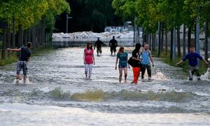У Німеччині довелося евакуювати 36 тисяч людей через прорив дамби